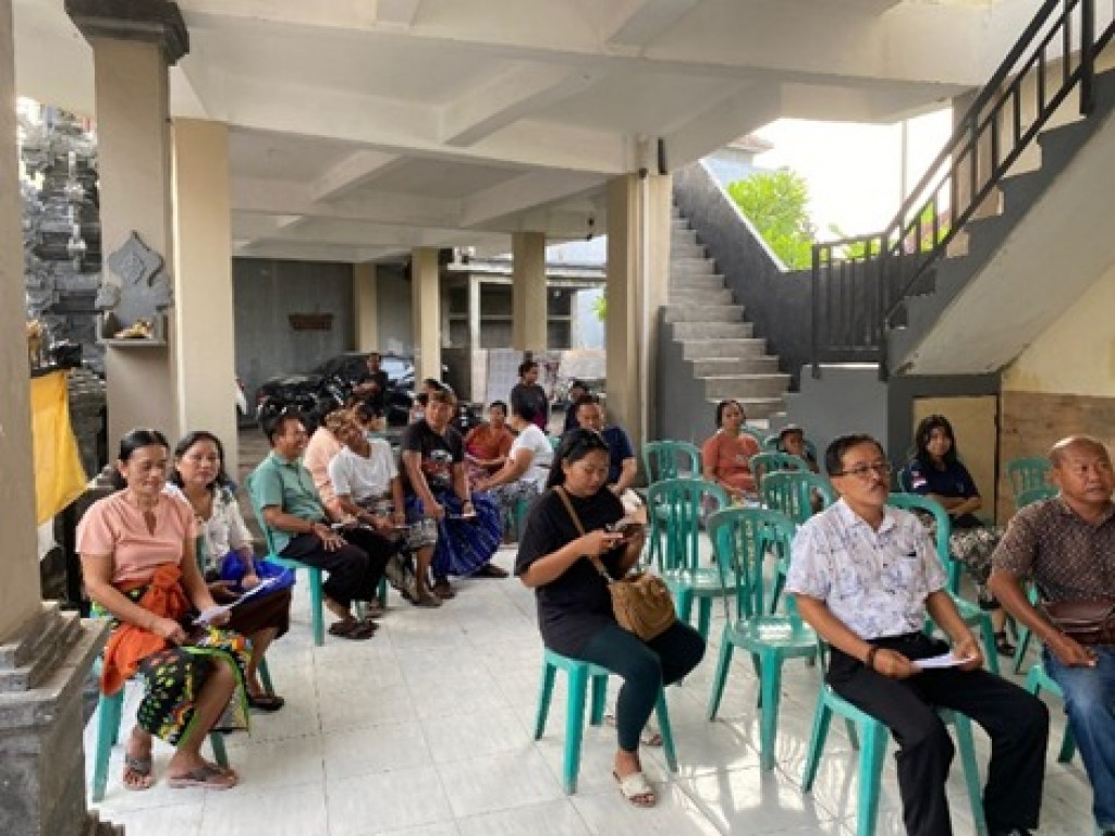 Antusias Masyarakat Br. Pengilian Ikuti Pilkada Serentak Tahun 2024 di Desa Dalung